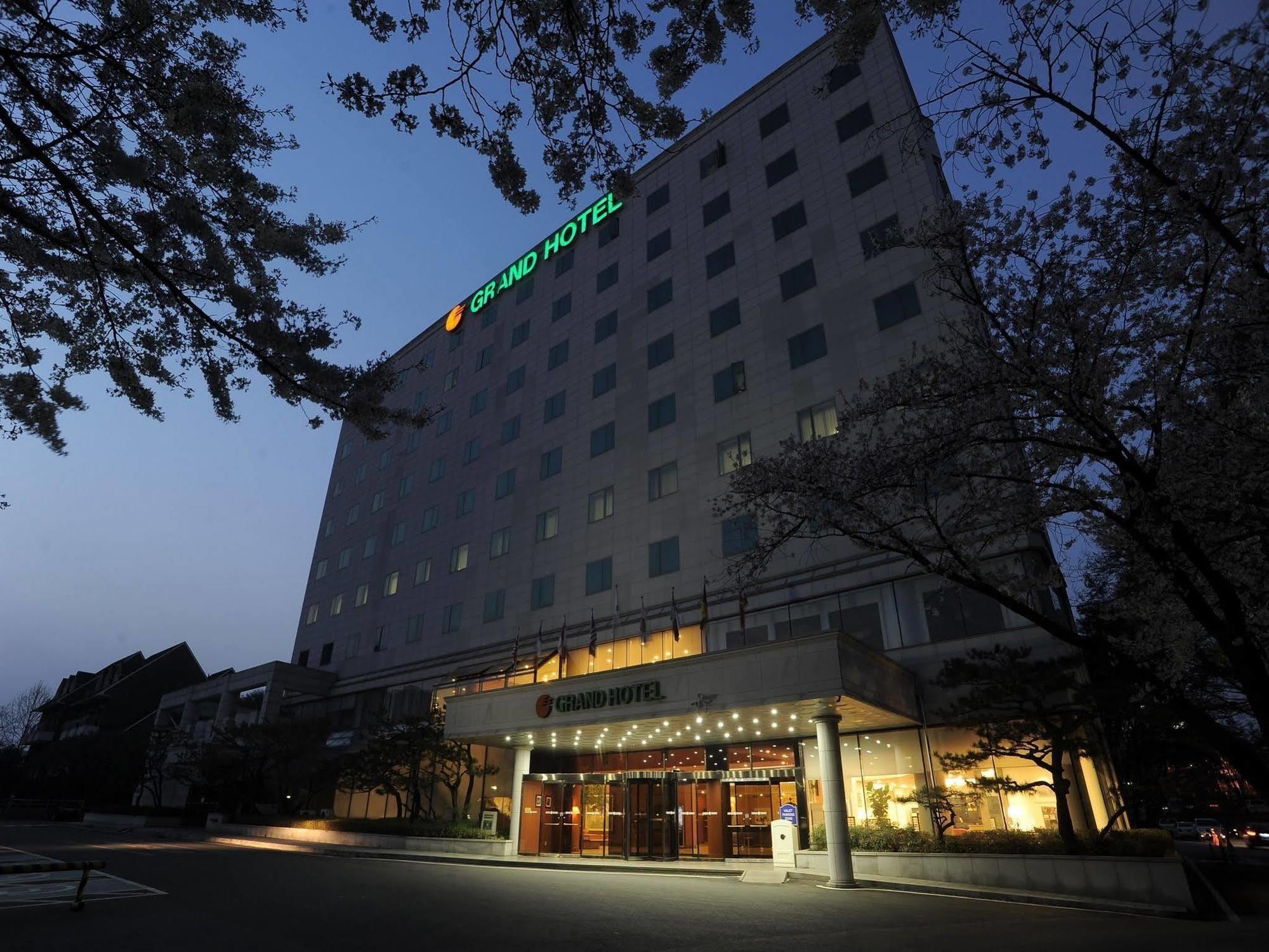 Onyang Grand Hotel Асан Экстерьер фото